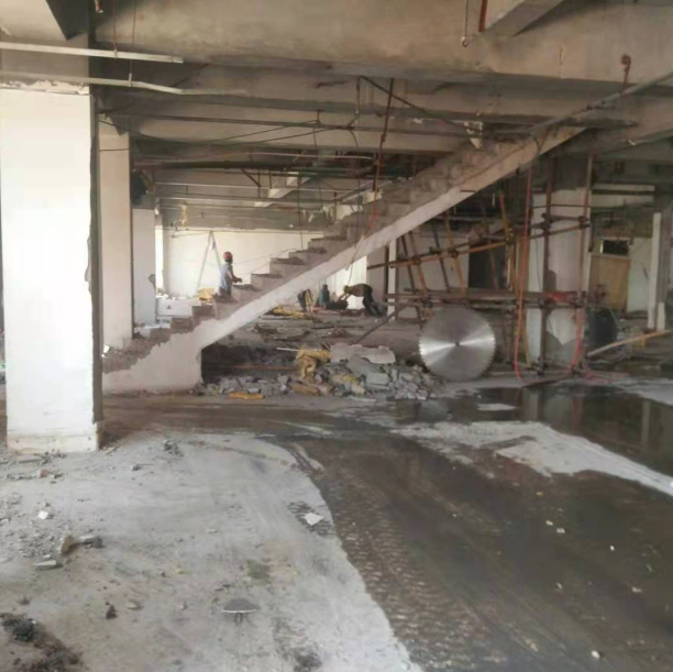 ���ڲ������